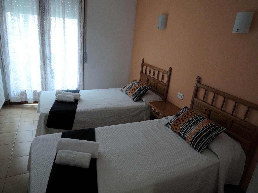 Hostal La Marina Platja d'Aro Værelse billede